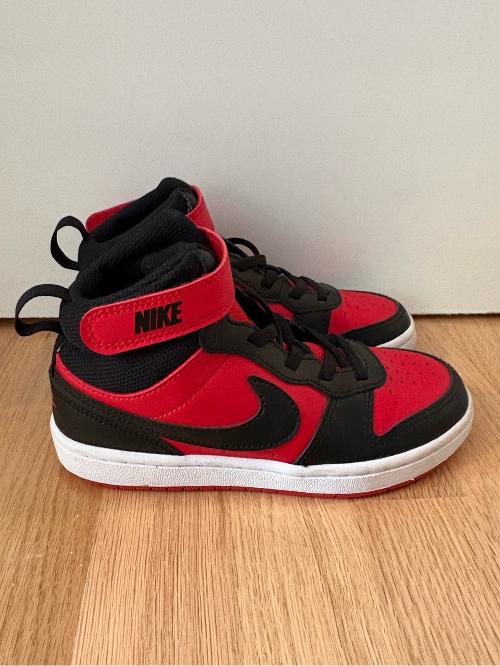 Nike Court Borough Mid 2